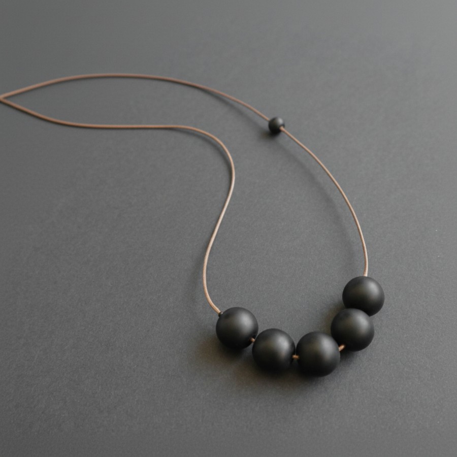 313 | Ilgas vėrinys FIVE (virvelės spalva pasirenkama)